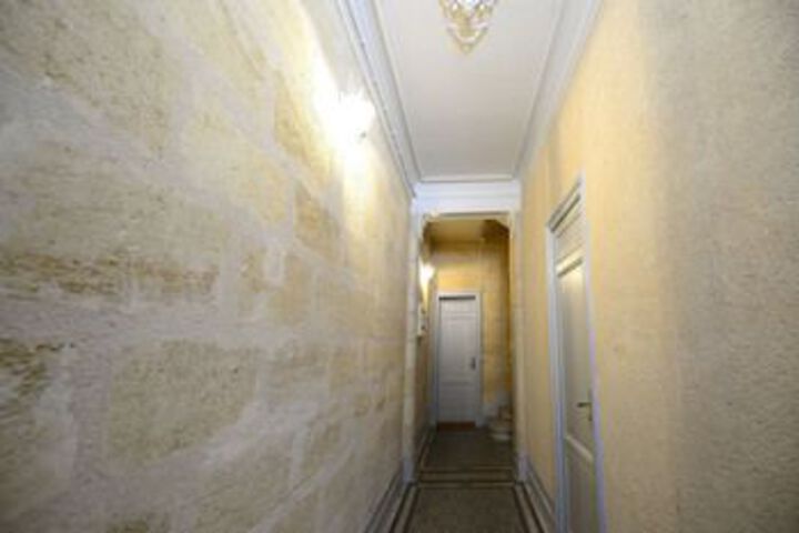 Room 25 of 74
