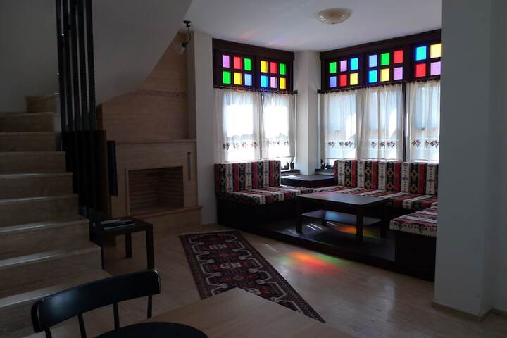 Room 28 of 63