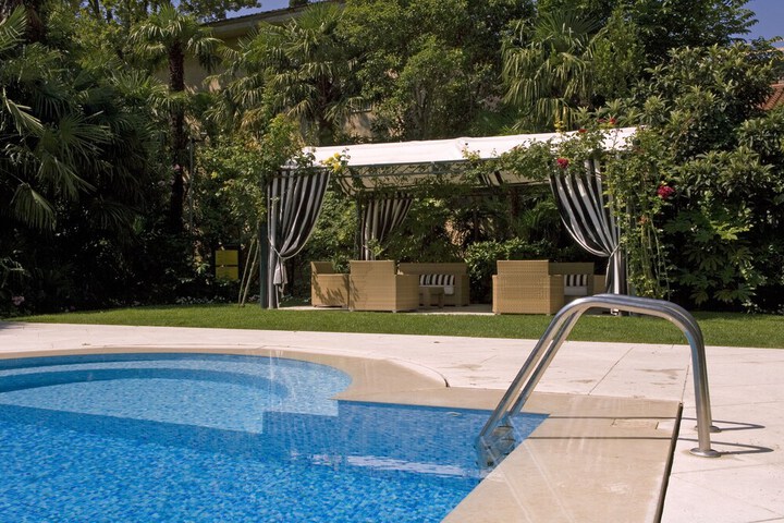 Pool 8 of 19