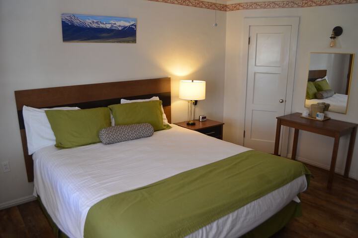 Room 8 of 23