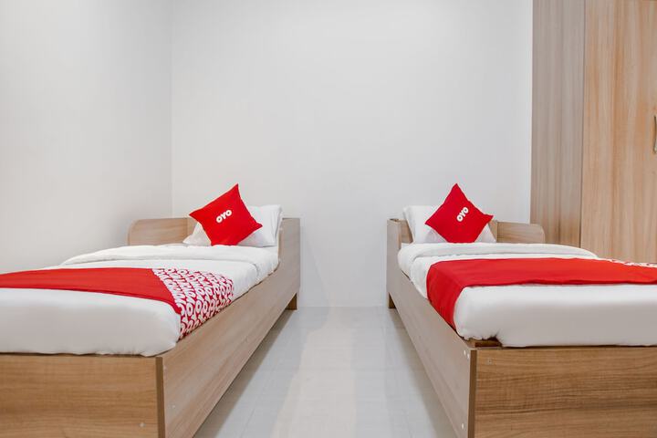 Room 16 of 32
