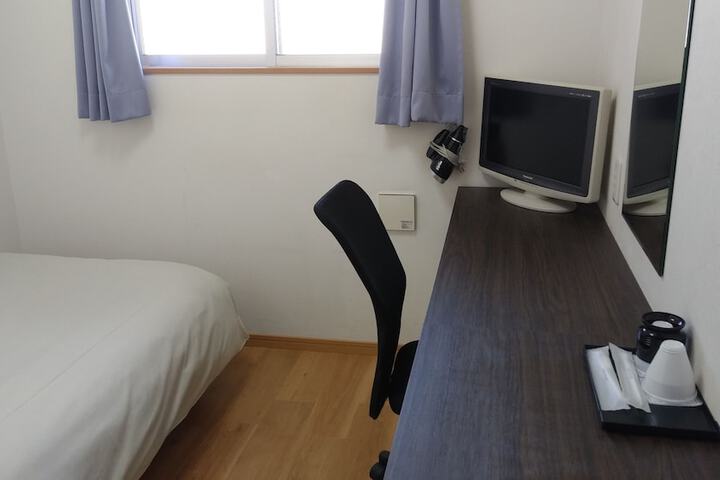 Room 7 of 38