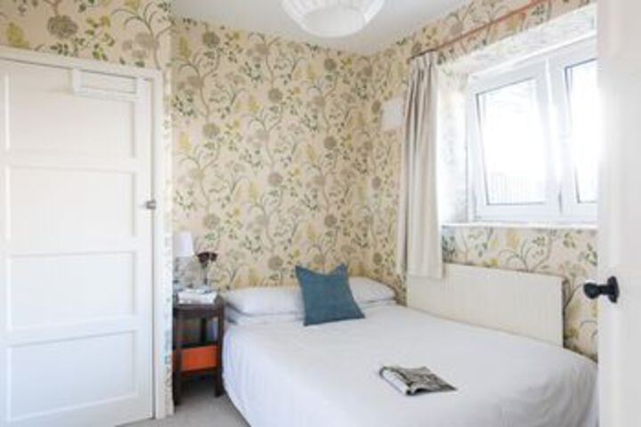 Room 16 of 27