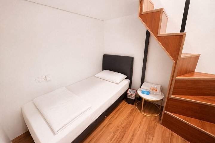 Room 96 of 121