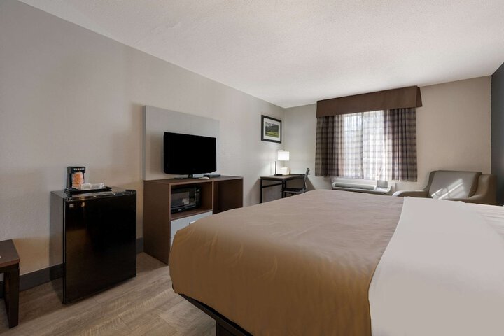 Room 7 of 37