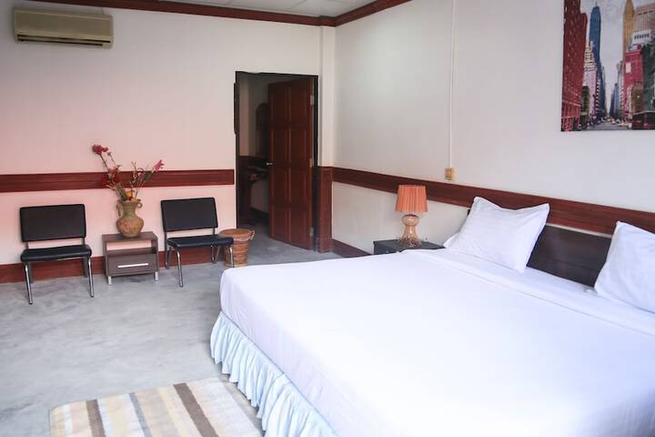 Room 7 of 72