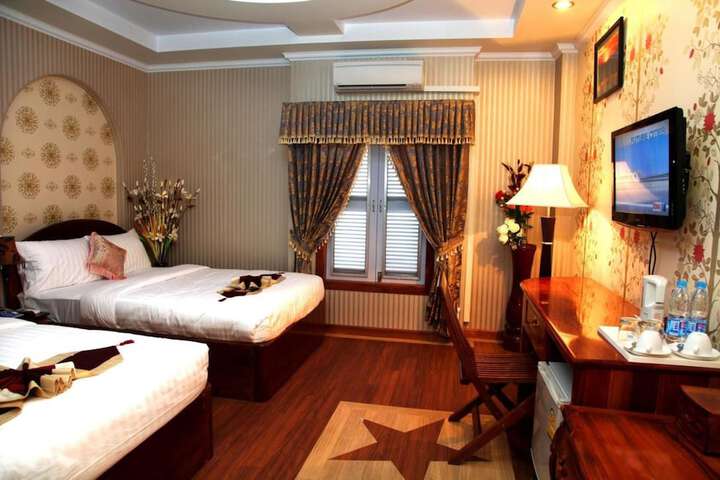 Room 4 of 34