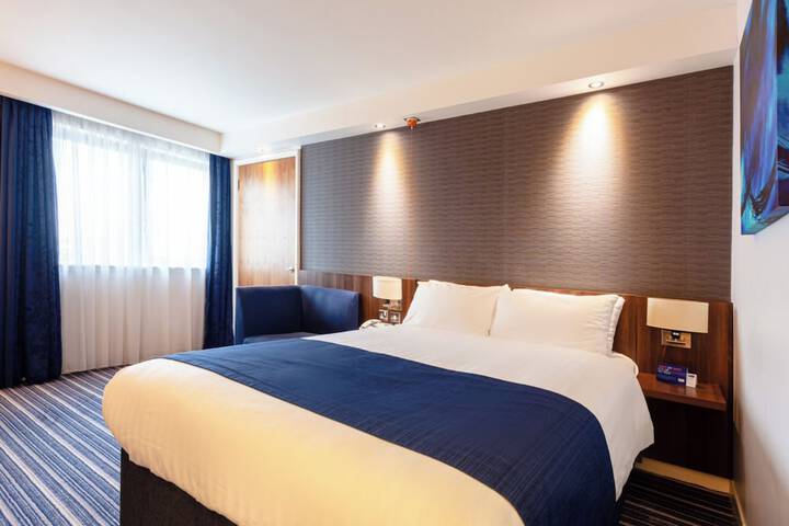 Room 19 of 48