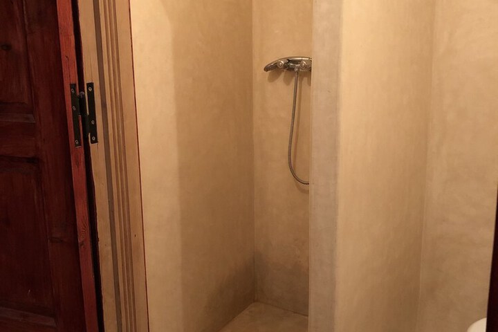 Room 26 of 38
