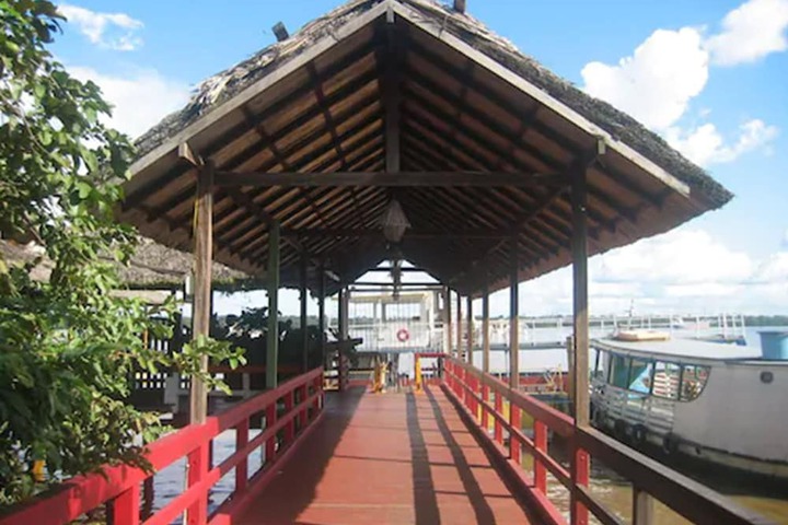 Sundeck 67 of 78