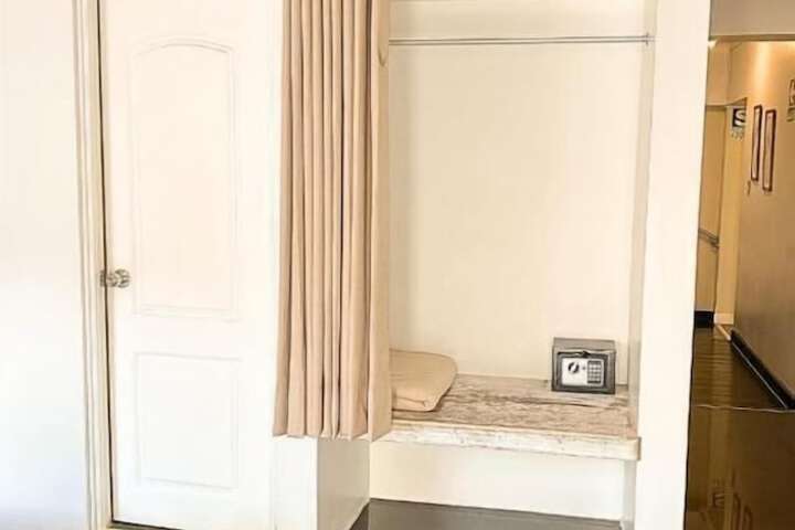 Room 22 of 108