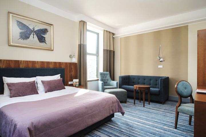 Room 21 of 89