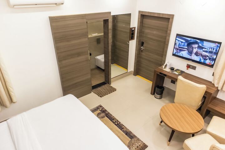 Room 96 of 221