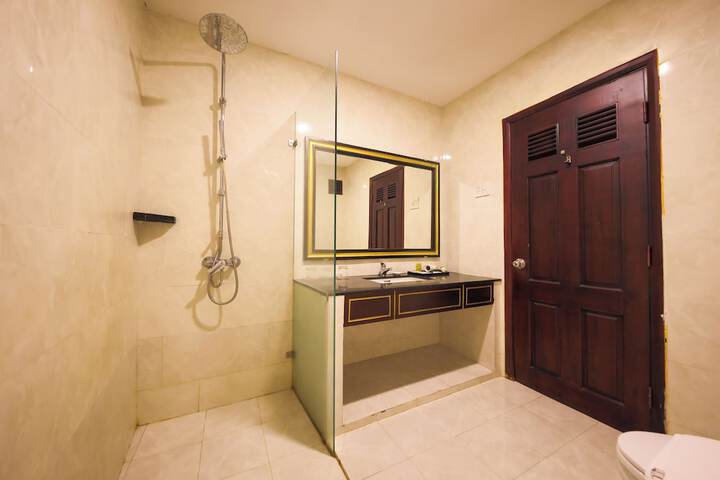 Room 16 of 68
