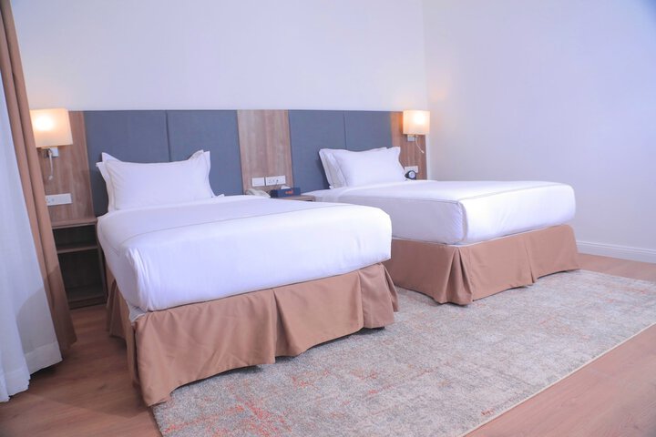 Room 12 of 36