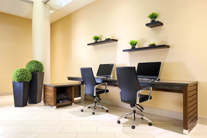 Business Center 45 of 46