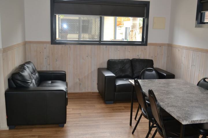 Room 6 of 17