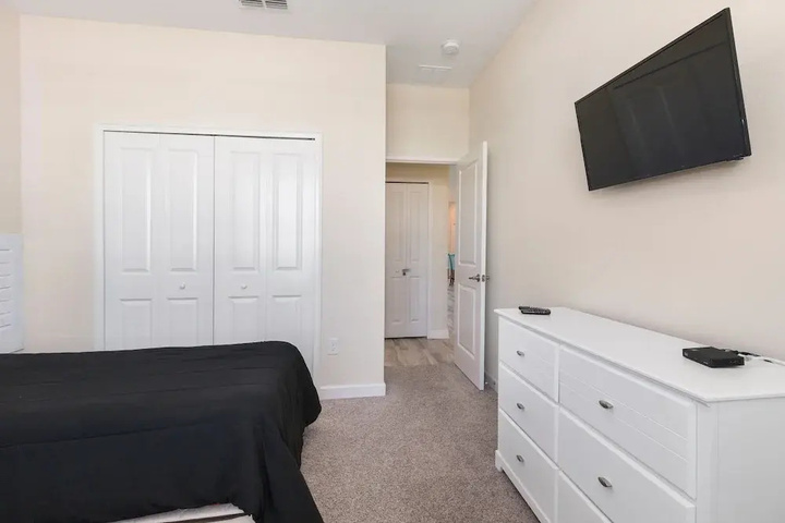 Room 3 of 31