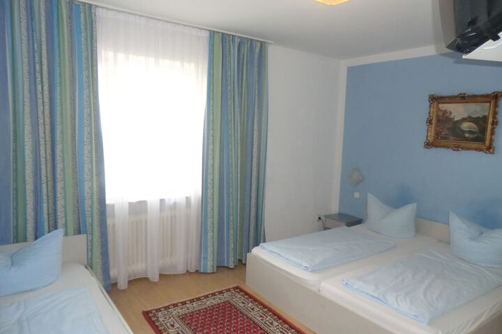 Room 9 of 24