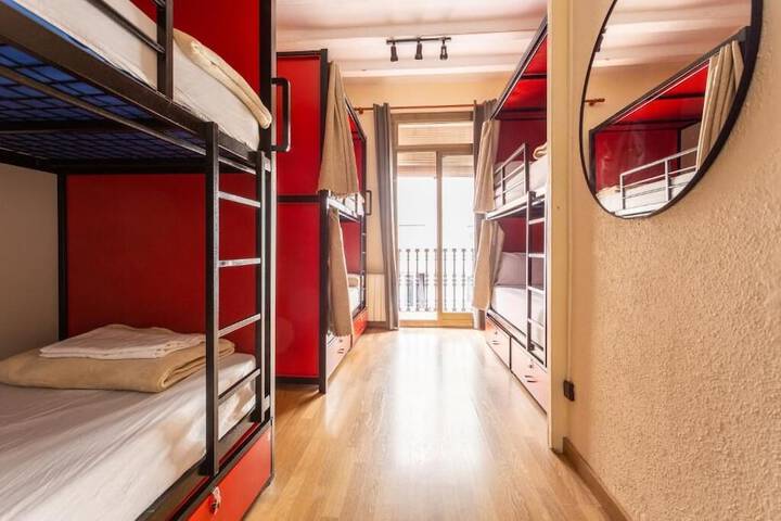 Room 93 of 147