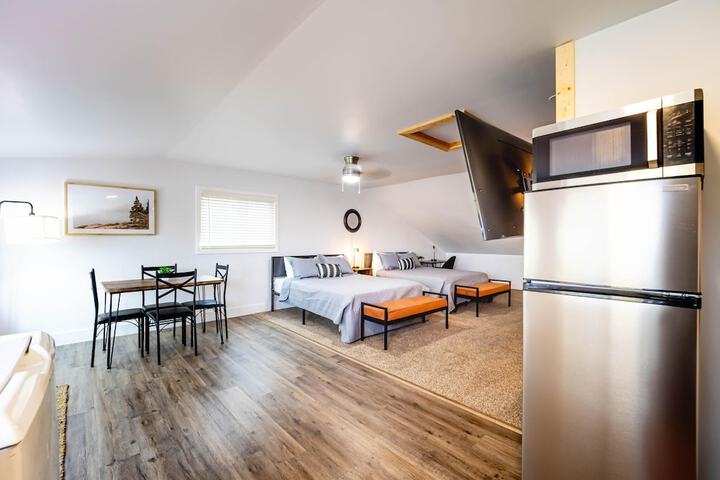 Room 53 of 154