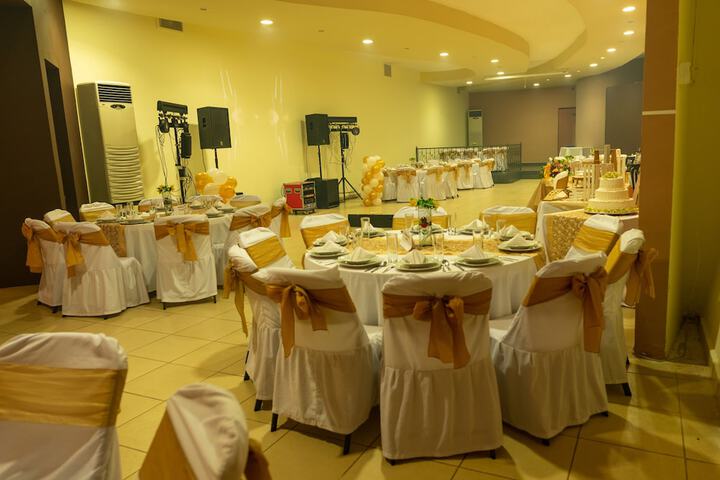Ballroom/Hall 66 of 85