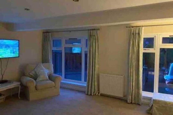 Room 8 of 20