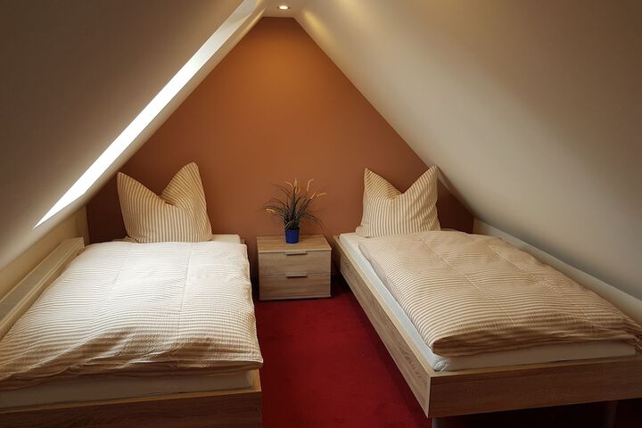 Room 2 of 51