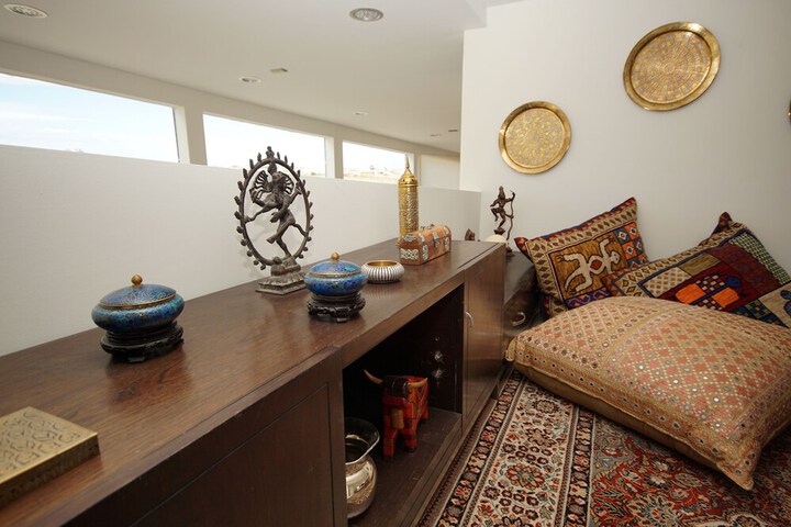 Room 21 of 54