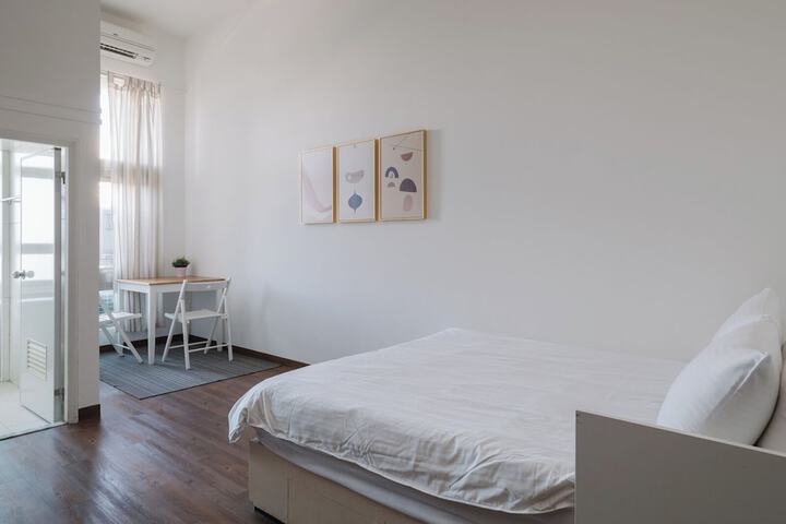 Room 41 of 110