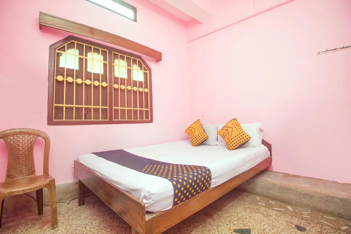 Room 4 of 4