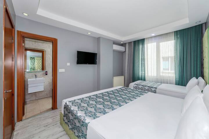 Room 14 of 42
