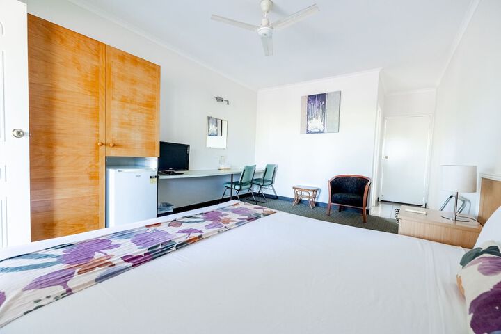 Room 22 of 35