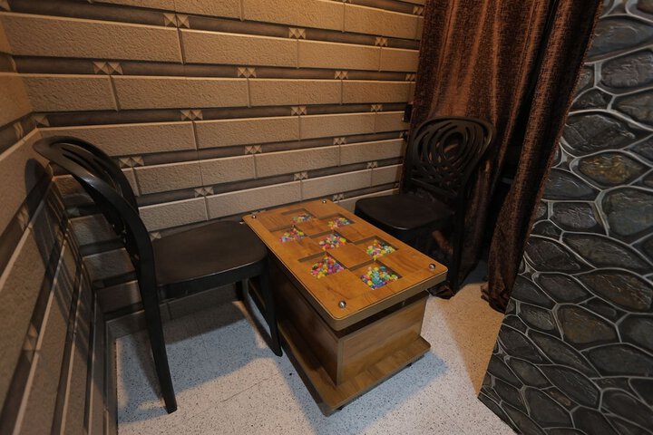 Room 8 of 29
