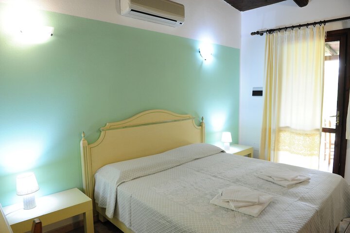 Room 10 of 52