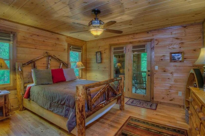 Room 4 of 22