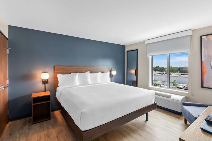 Room 29 of 65