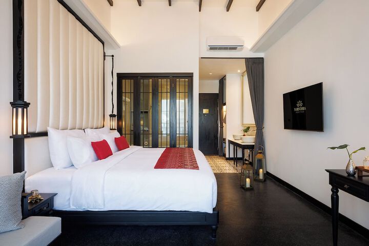 Room 42 of 62
