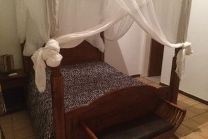 Room 18 of 31