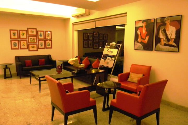 Entrance & Lobby