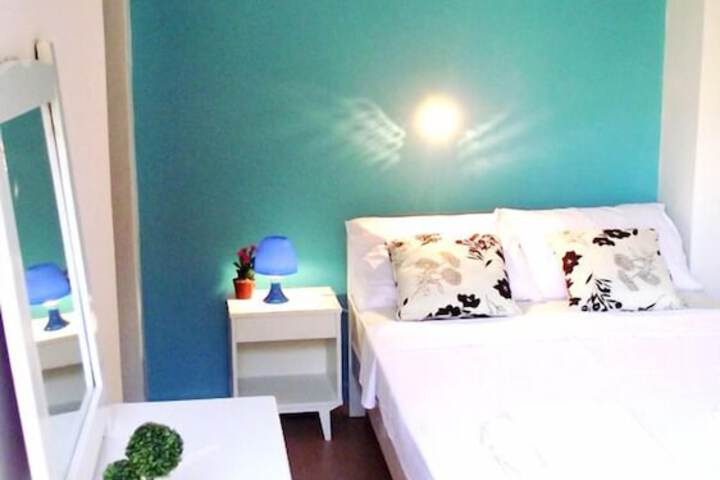 Room 16 of 72