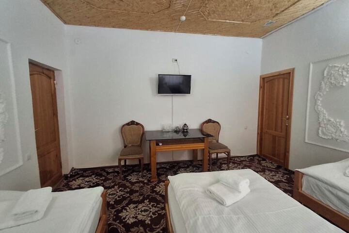Room 8 of 44