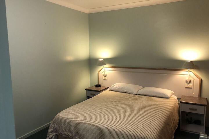 Room 19 of 77
