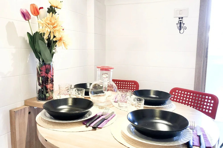 Dining 16 of 22