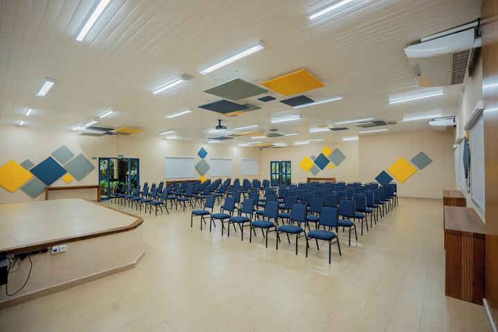 Ballroom/Hall 115 of 129