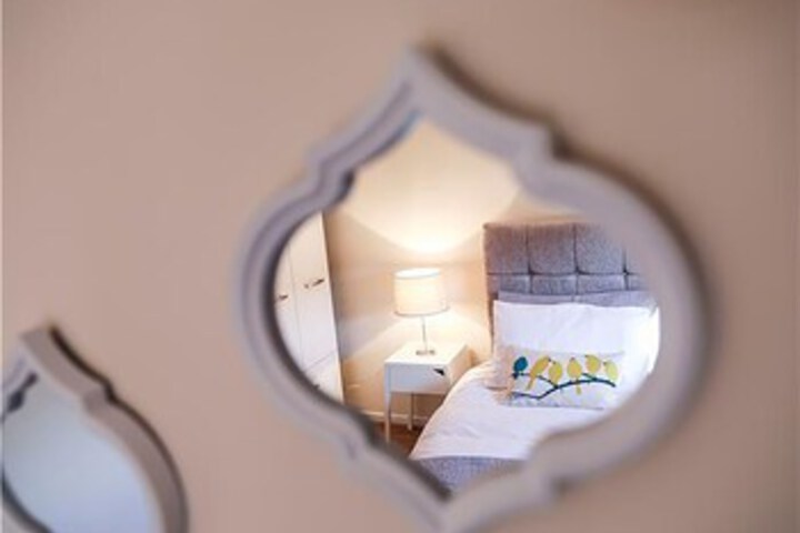 Room 9 of 26