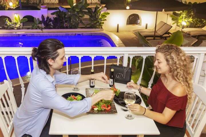 Dining 62 of 80