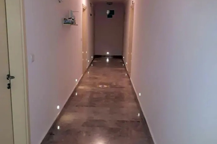 Room 13 of 25