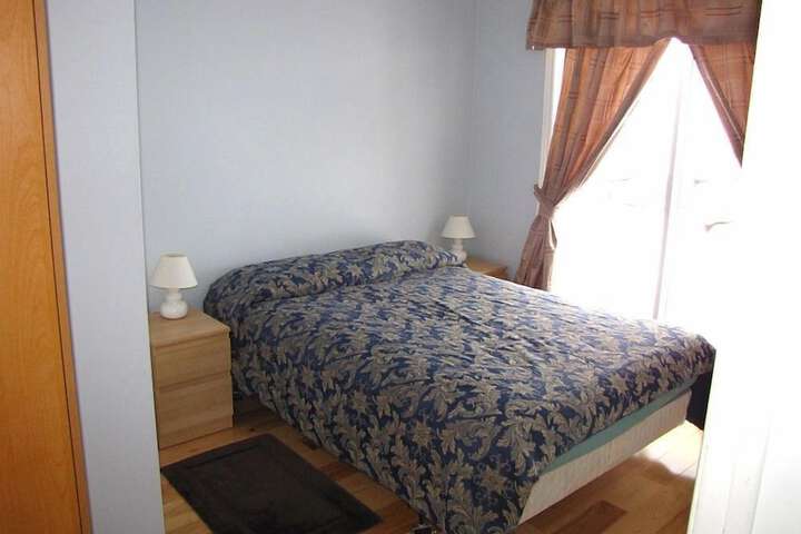 Room 13 of 42