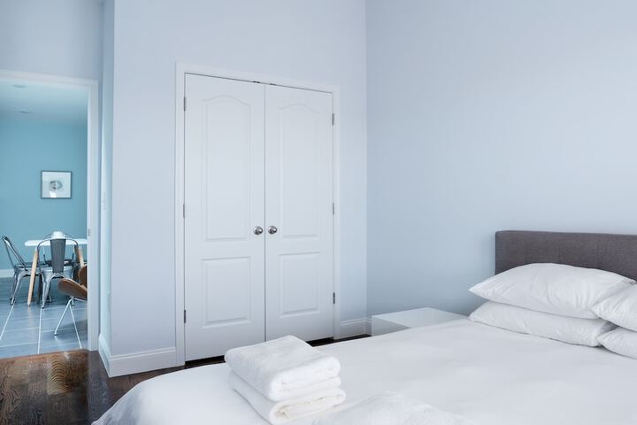 Room 8 of 25